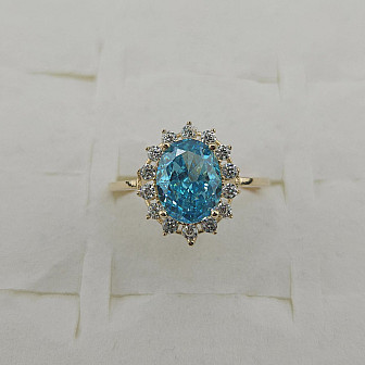 Vintage Oval Halo Ring 14K Yellow Gold